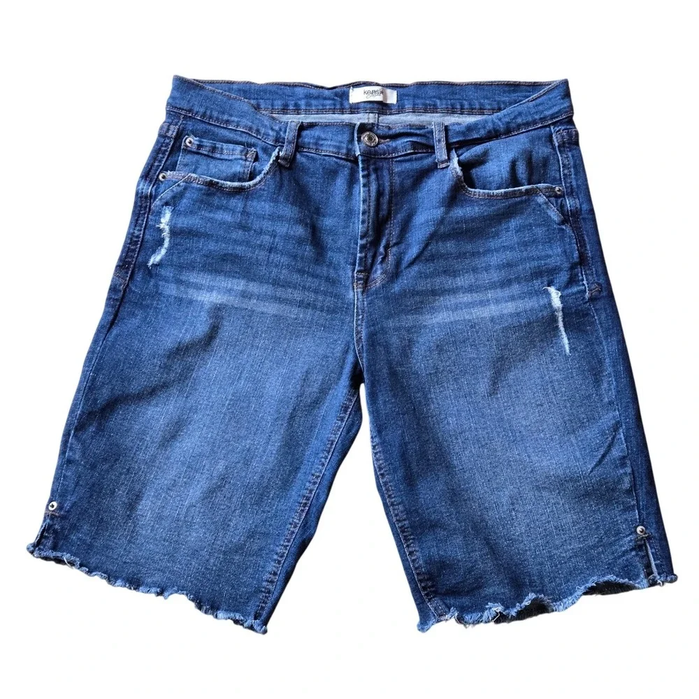 Kensie Jeans Women's 8/29 Denim Bermuda Shorts Distressed Raw Hem Stretch